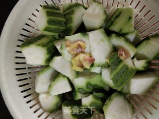 丝瓜煮水饺步骤3