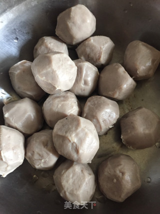洋葱蒜苔炒牛筋丸步骤4