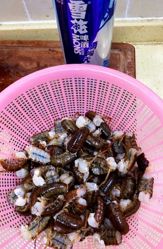 鱼香虾球步骤1