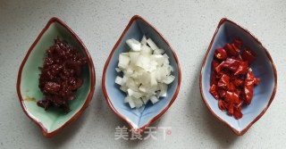 蒜苔炒牛肉丁步骤4