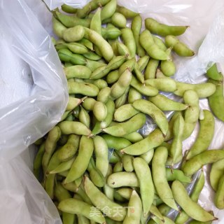鸡蛋淡菜炒毛豆步骤2