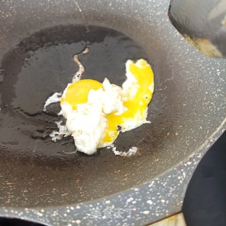 鸡蛋淡菜炒毛豆步骤11
