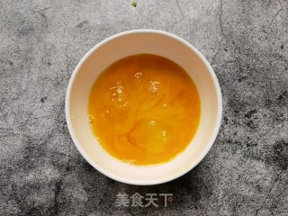 荷兰豆洋葱茶油炒鸡蛋步骤4