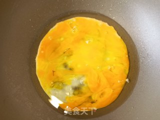 荷兰豆洋葱茶油炒鸡蛋步骤6