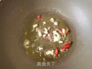 荷兰豆洋葱茶油炒鸡蛋步骤8