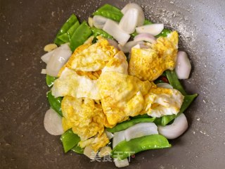 荷兰豆洋葱茶油炒鸡蛋步骤13