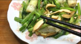 家常香干炒水芹，材料简单，制作方便，鲜香可口，非常下饭。 步骤11