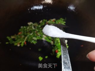 豆豉辣椒炒东苋菜杆步骤6