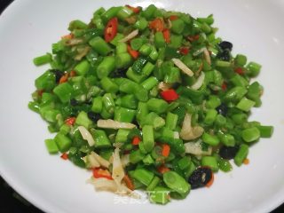 豆豉辣椒炒东苋菜杆步骤8