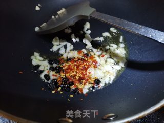 豆豉辣椒炒油渣步骤2
