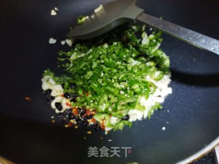豆豉辣椒炒油渣步骤3
