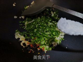豆豉辣椒炒油渣步骤4