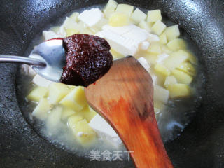 洋芋艿煮豆腐步骤6