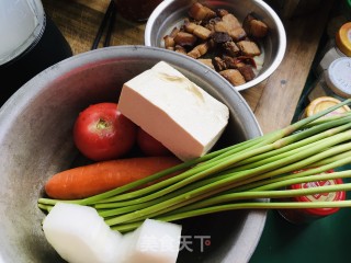 家庭版红烧肉大烩菜步骤1