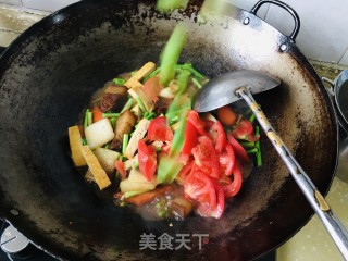 家庭版红烧肉大烩菜步骤9
