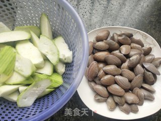 油蛤炒丝瓜步骤2