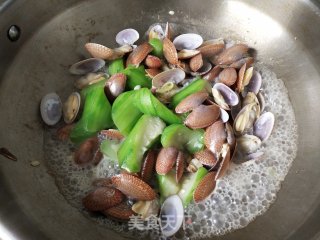 油蛤炒丝瓜步骤7