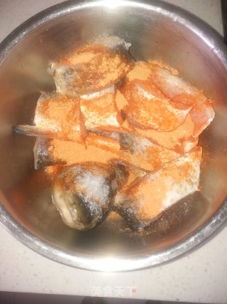 电饭煲焖鱼步骤3
