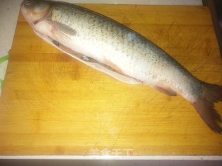 电饭煲焖鱼步骤1