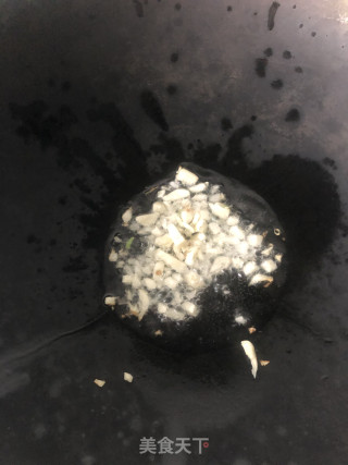 蒜泥蒿菜步骤2