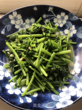 蒜泥蒿菜步骤5