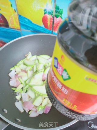 洋葱炒葫芦片步骤9