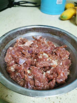 黑椒牛柳步骤1