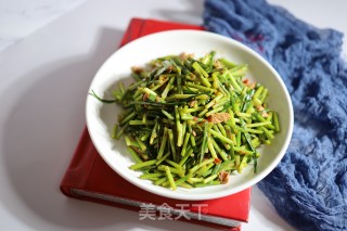 肉丝炒蒜薹步骤6