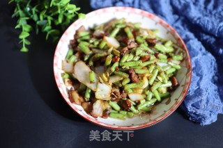 五花肉炒豆角白菜步骤8