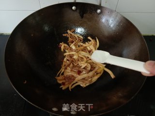 杏鲍菇炒肉丝步骤10