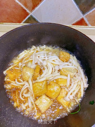 海鲜菇烧豆腐步骤5