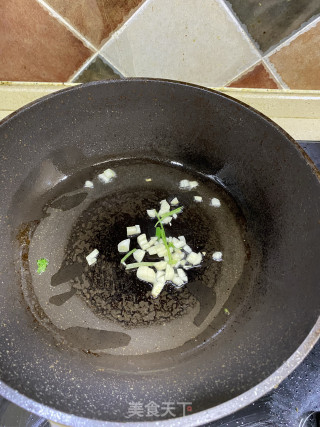 海鲜菇烧豆腐步骤2