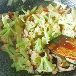 花椰菜炒肉步骤9