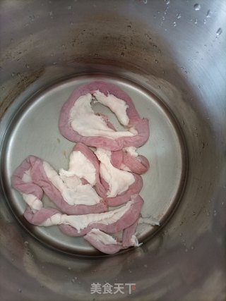 辣椒炒粉肠步骤2