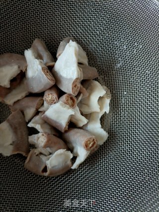 辣椒炒粉肠步骤4