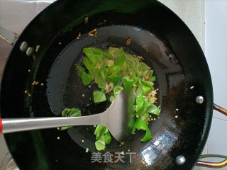 辣椒炒粉肠步骤6