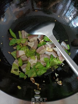 辣椒炒粉肠步骤7