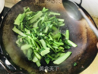 蒜蓉小白菜步骤6