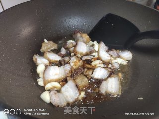 五花肉炒黄瓜圣女果步骤2