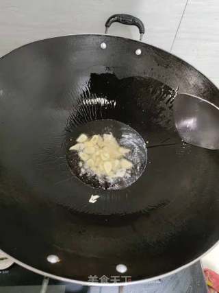 蒜泥空心菜步骤1