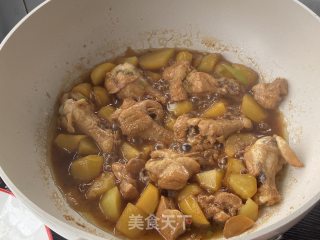 土豆炖鸡，简单易学，配上米饭吃超下饭！步骤9