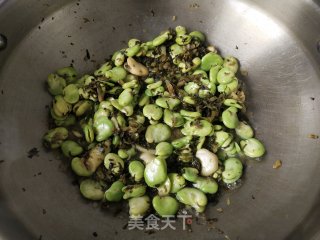 糟菜炒蚕豆步骤5