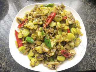 糟菜炒蚕豆步骤9