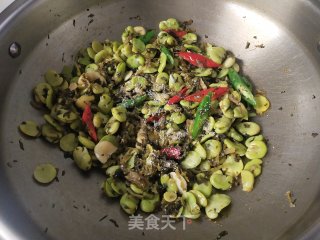 糟菜炒蚕豆步骤8