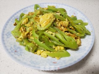 青椒丝炒鸭蛋步骤5