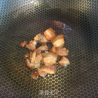 肉片炒蒜苔步骤3