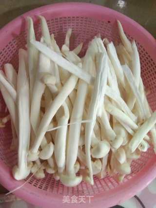 杂菇煲步骤2