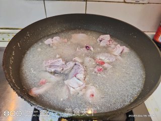 高压锅版_羊肉炖萝卜步骤1