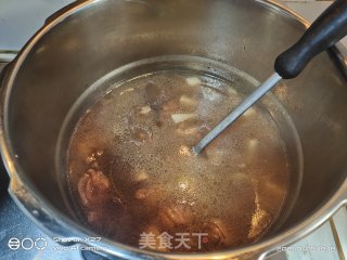 高压锅版_羊肉炖萝卜步骤3