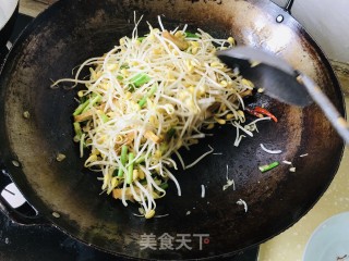黄豆芽炒豆煎豆腐干步骤5